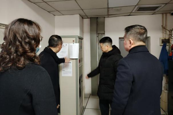 省尊龙凯时集团党委书记、董事长游勇检查督导春节安全生产并看望慰问干部员工